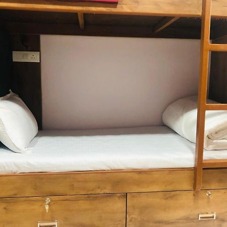 Everest Stays Rooms And Dormitory 孟买 外观 照片